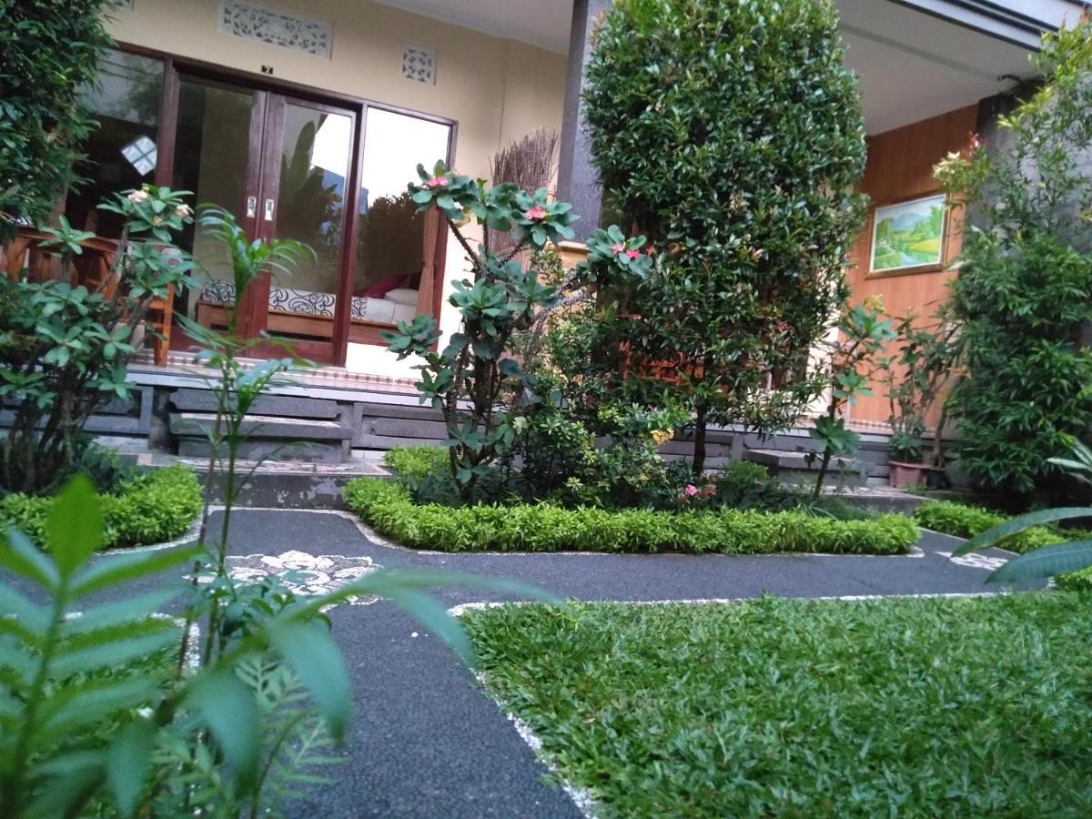 Uma Taman House Hotel Ubud  Exterior photo